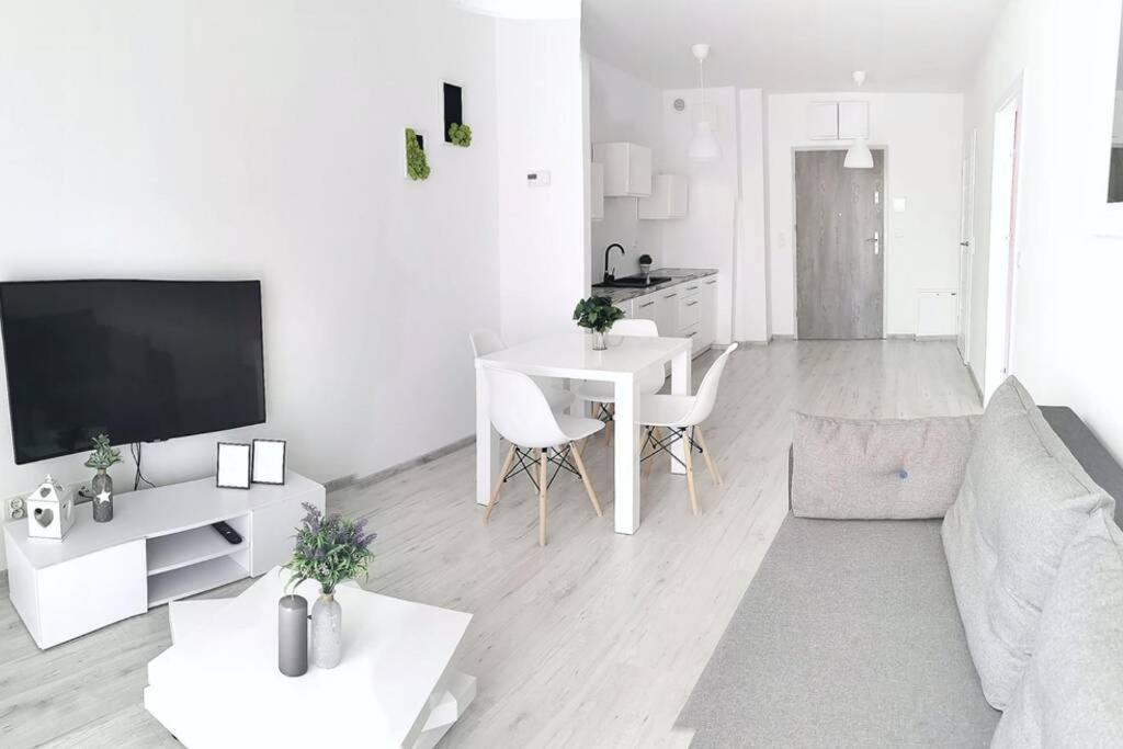 Green Apartment Promenada Gwiazd- Widok Na Morze. Miedzyzdroje Exterior photo